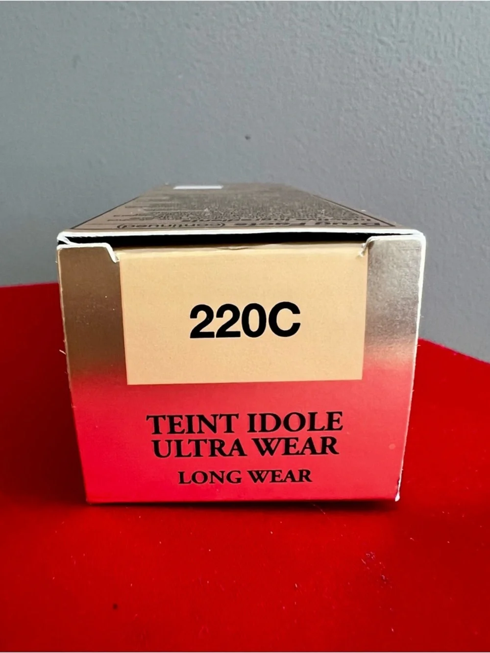 Lancôme's Teint Idole Ultra Wear Full Coverage Foundation 220C is NWB